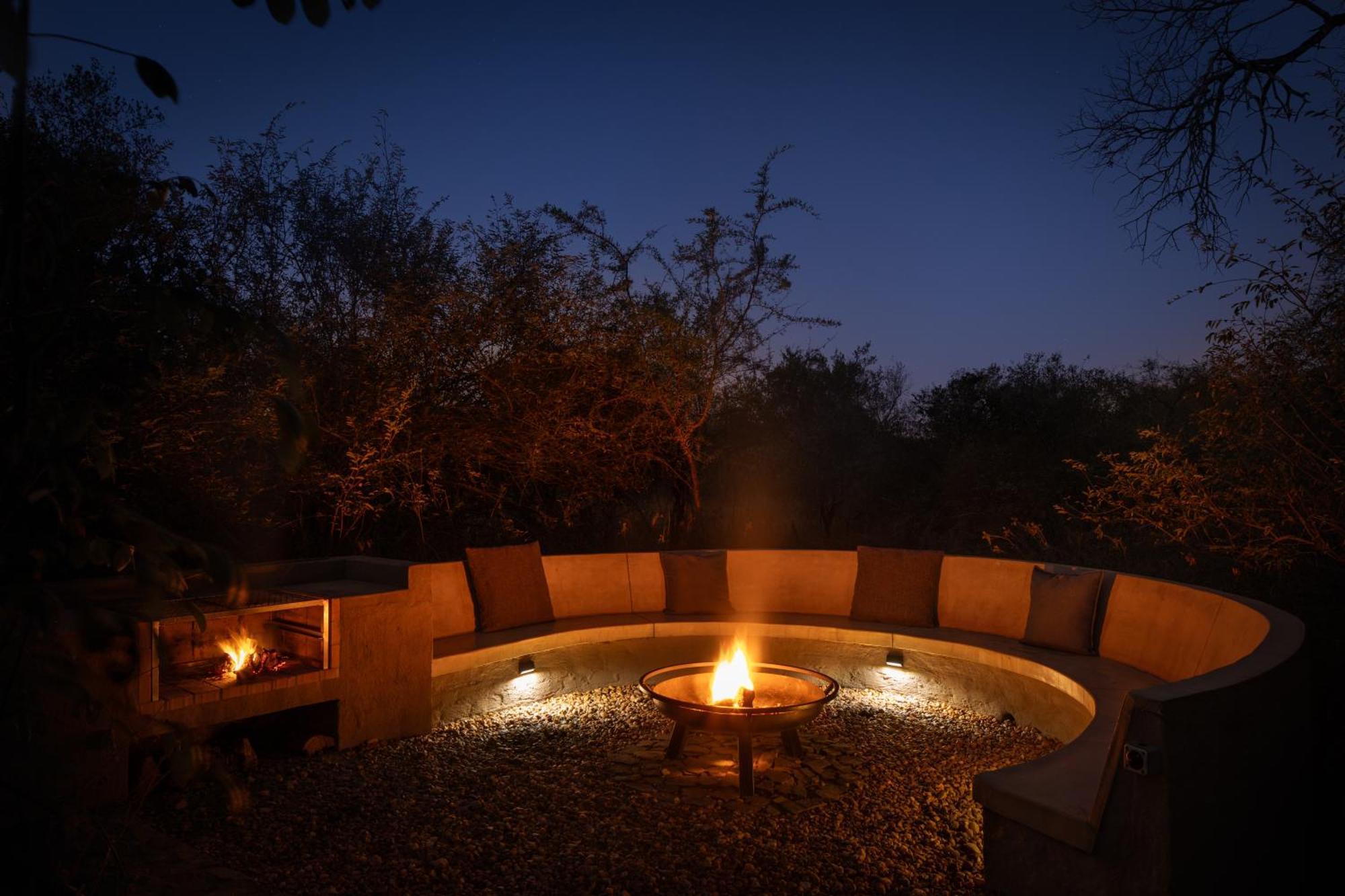 Rixile Kruger Lodge Skukuza Exterior photo